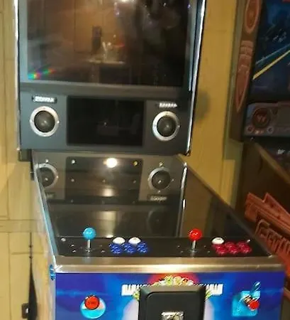 Near Frankfurt +32 Pinball, Arcade, Billiard,dart 哈特斯海姆