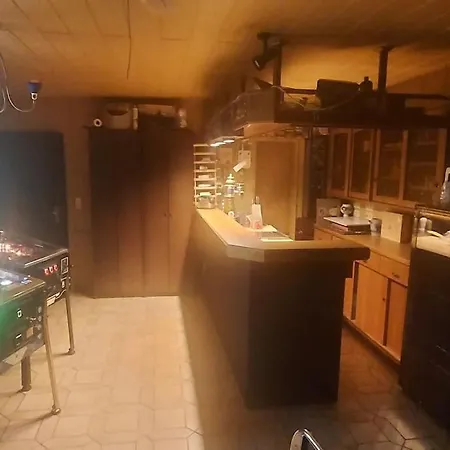 Apartment Near Frankfurt +32 Pinball, Arcade, Billiard,dart